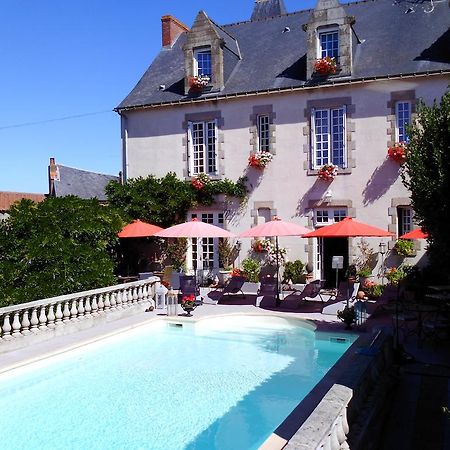 Le Petit Chateau - Tiffauges Proche Puy Dufou Luaran gambar